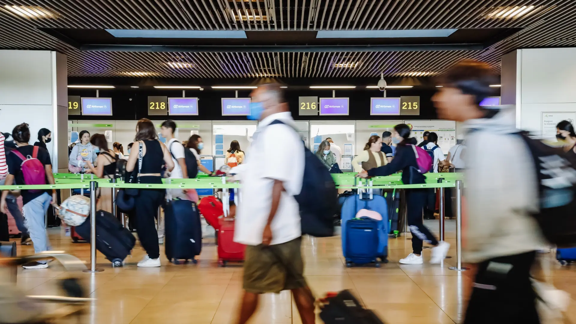 Epidemias, alertas o amenazas terroristas: Exteriores lanza su campaña de verano "para prevenir incidentes" en los viajes