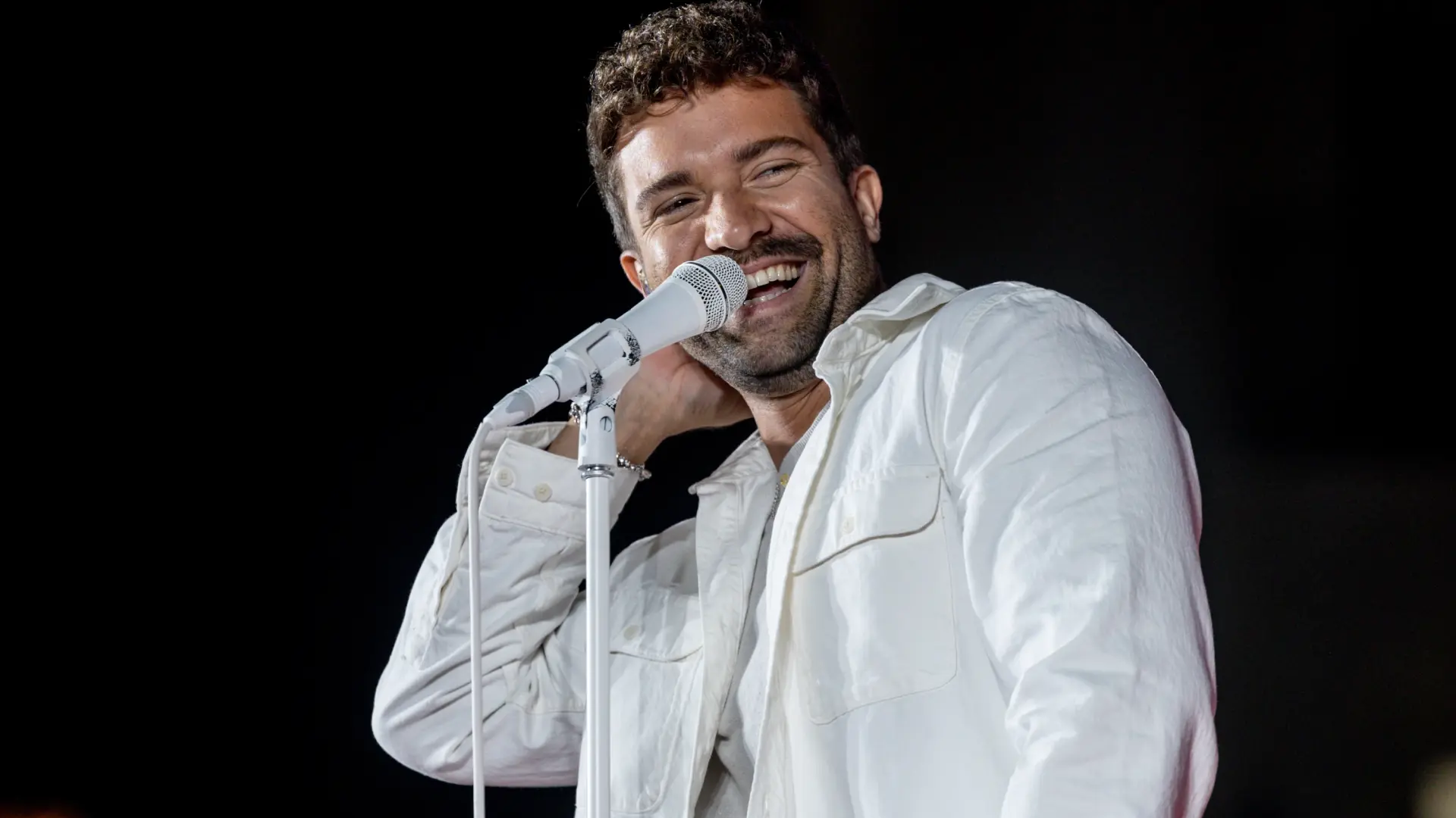 Pablo Alborán avanza "algo muy grande" para finales de año en el ámbito musical y ve 'KM0' como su "punto de inflexión"