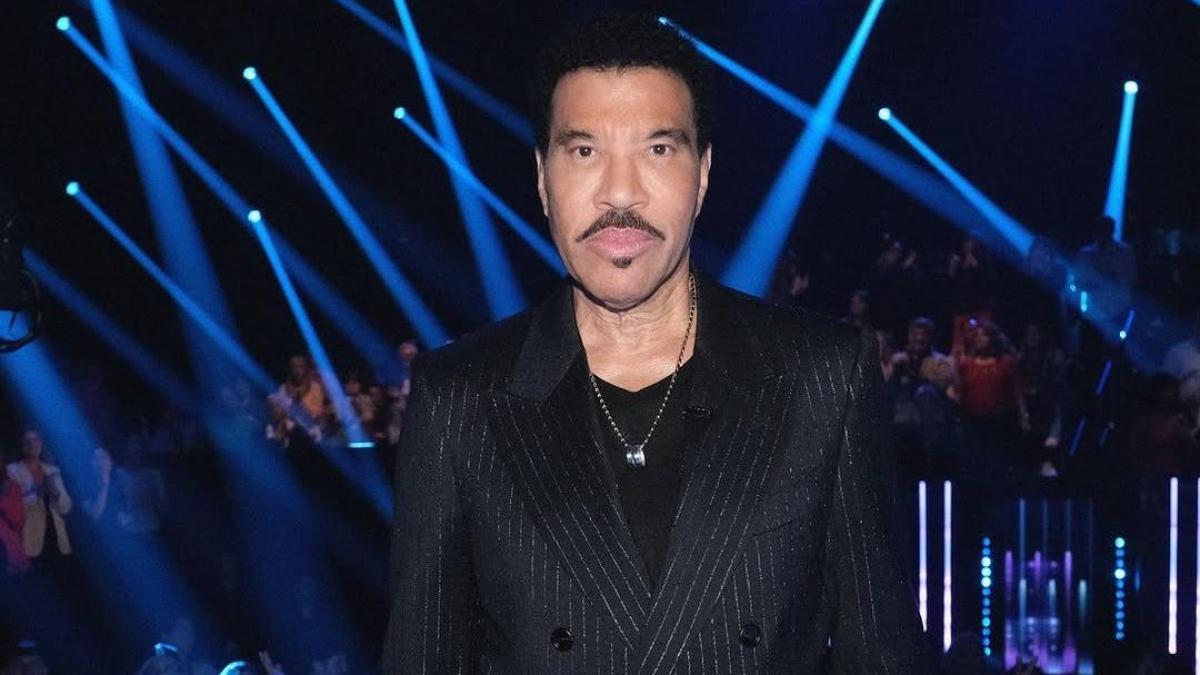 Lionel Richie abandona concierto tras problema de salud; estaría hospitalizado
