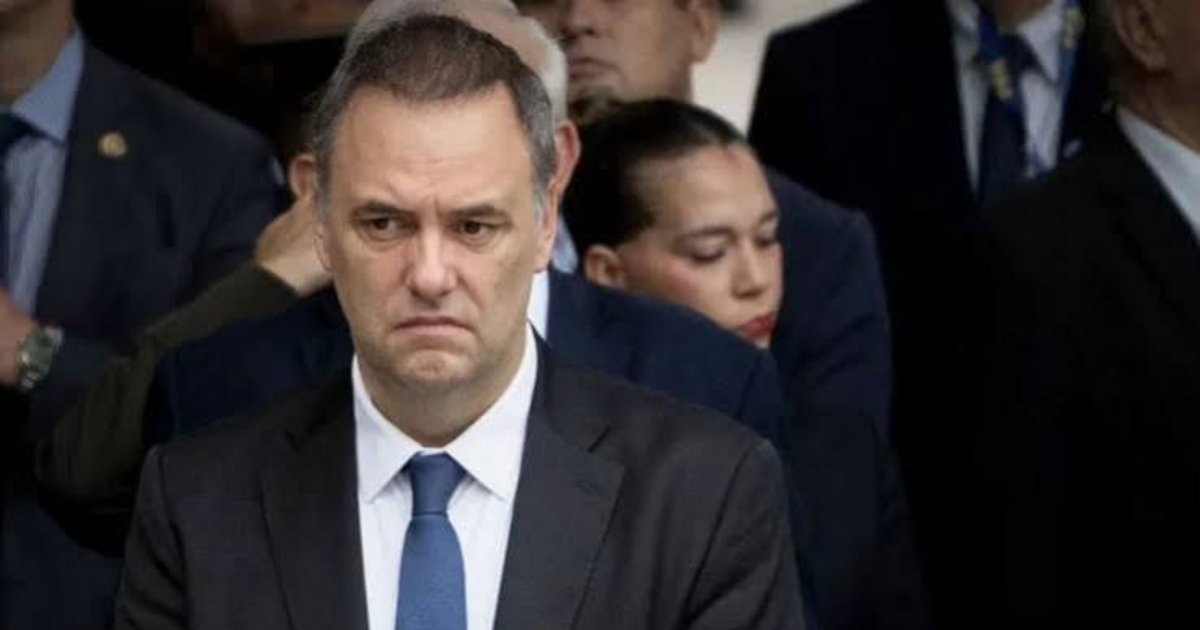 Manuel Adorni renunció a la Jefatura de Gabinete
