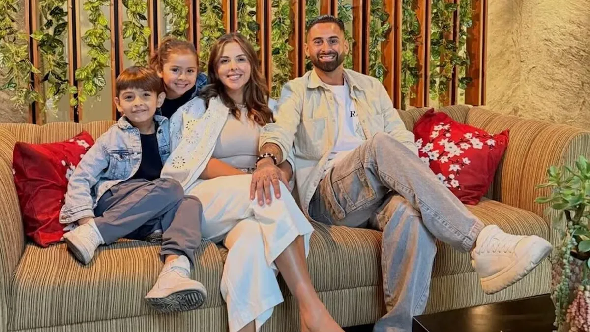 Lucas Trejo sigue sin noticias de su familia y pide ayuda para sacar los escombros del edificio derrumbado