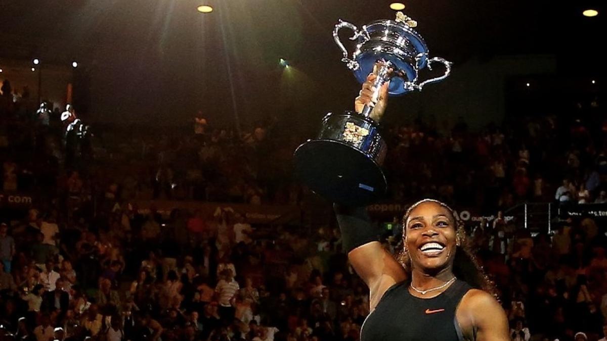 Oficial: Serena Williams regresa al tenis profesional; jugará en Queen