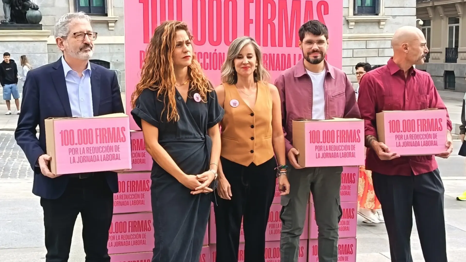 Sumar quiere ser alternativa de un PSOE "incapacitado por la corrupción" y apuesta por dar más espacio a fuerzas soberanistas