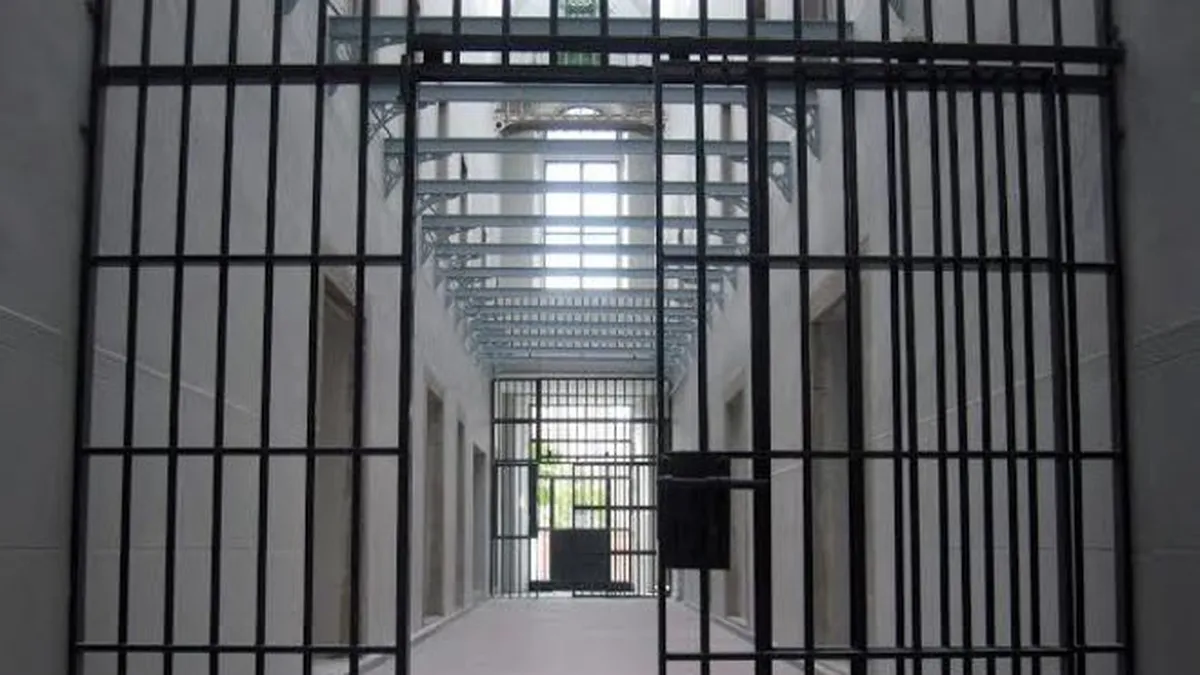 Una violenta revuelta en el penal de mujeres dejó a varias guardias heridas