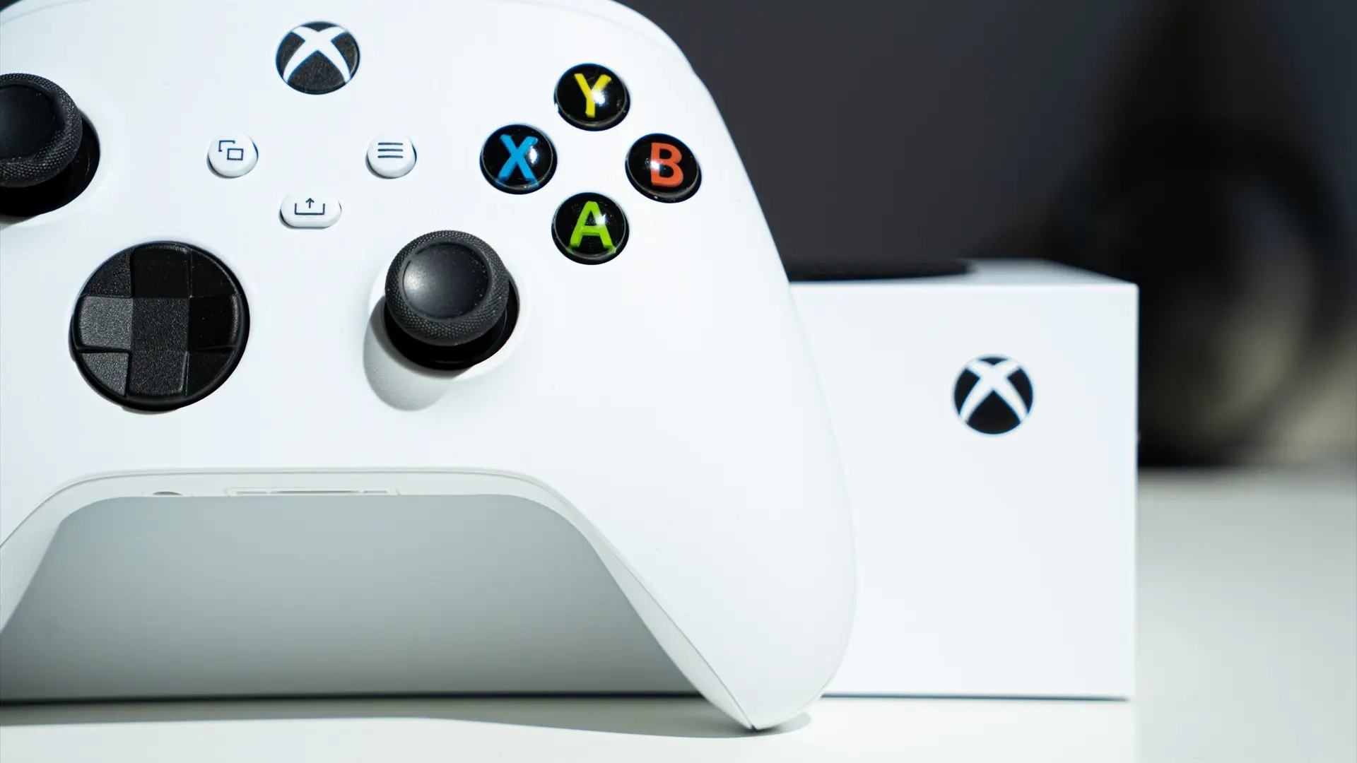 Microsoft sube el precio de sus consolas Xbox por la crisis de la memoria y alerta de otro posible aumento
