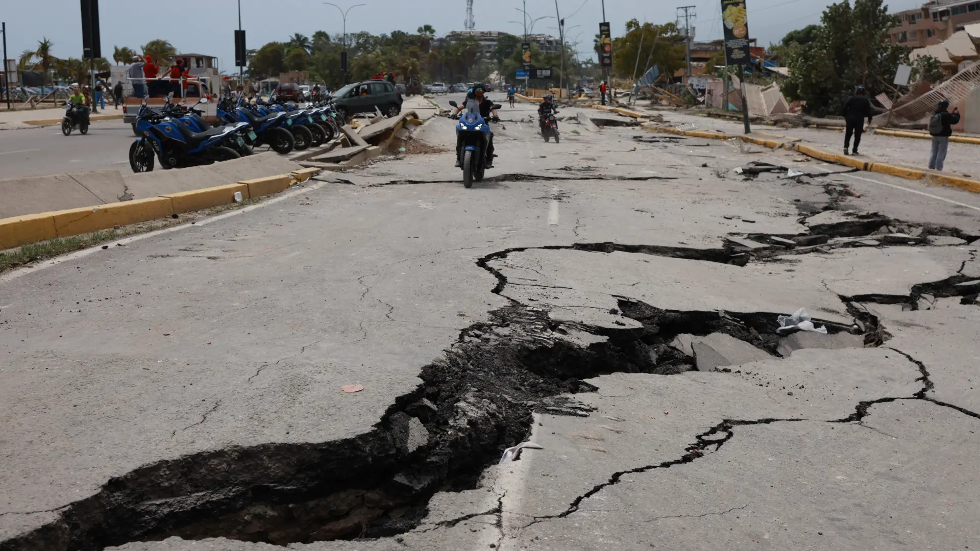 Un doblete sísmico con más energía que Hiroshima lleva a Venezuela a la devastación: "Ha pasado un siglo hasta explotar"