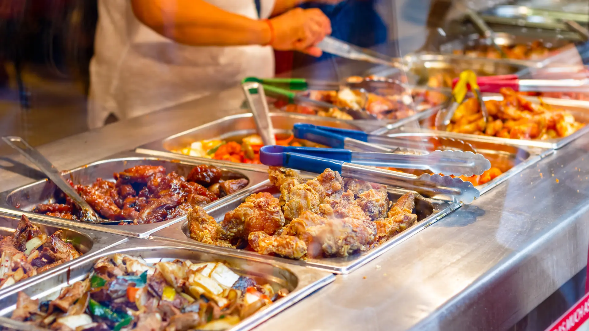 Un buffet libre chino por menos de 15 euros en pleno barrio de Chueca de Madrid: "Es como los de China"