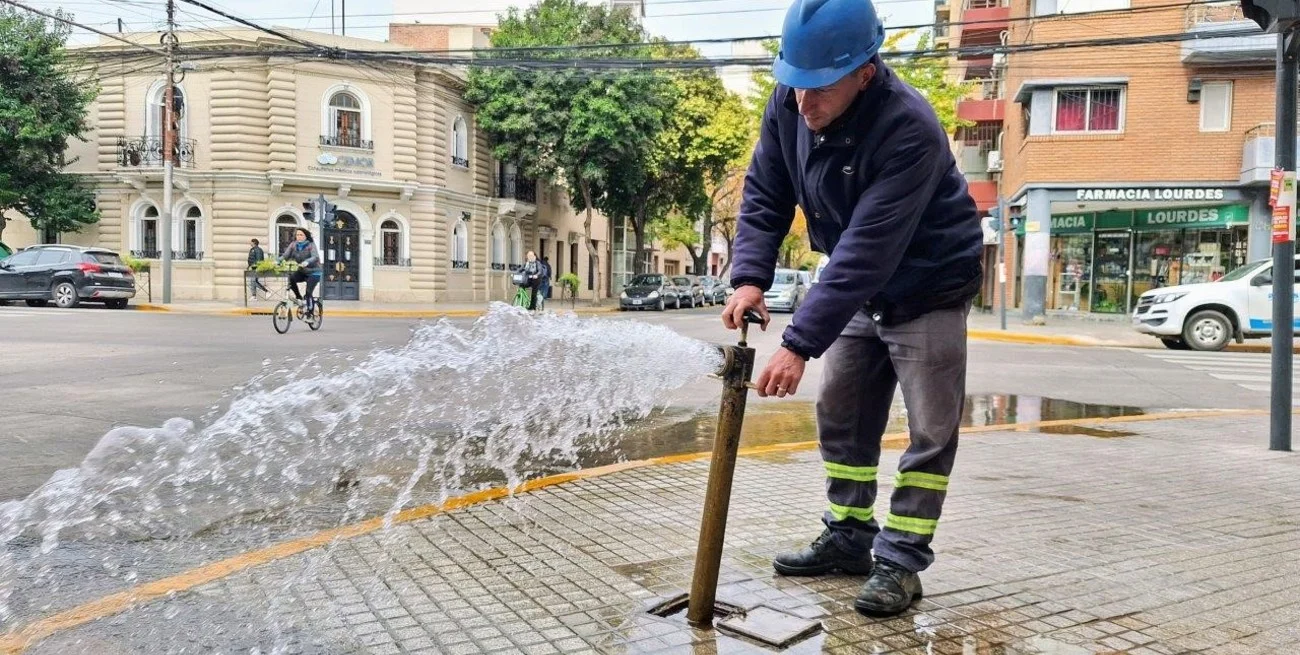 ASSA realizará una limpieza integral de la red de agua potable en Reconquista