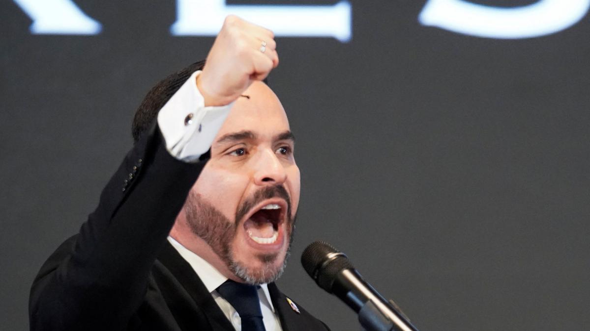 De la Espriella da ultimátum a grupos armados para someterse a la justicia