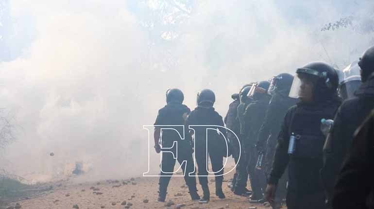 Policía recupera campo petrolero tomado en Santa Rosa; hay 10 detenidos
