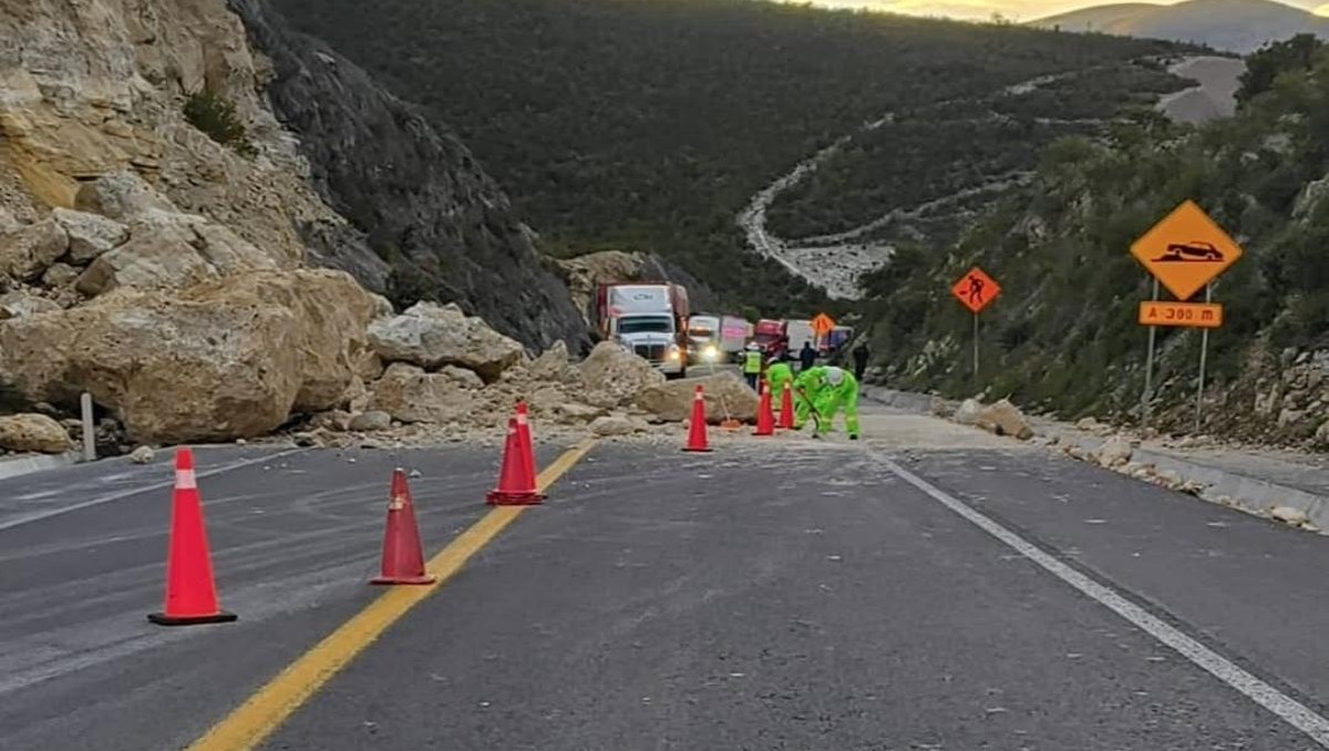 Carretera Cuacnopalan-Oaxaca cerrada tras deslave reciente