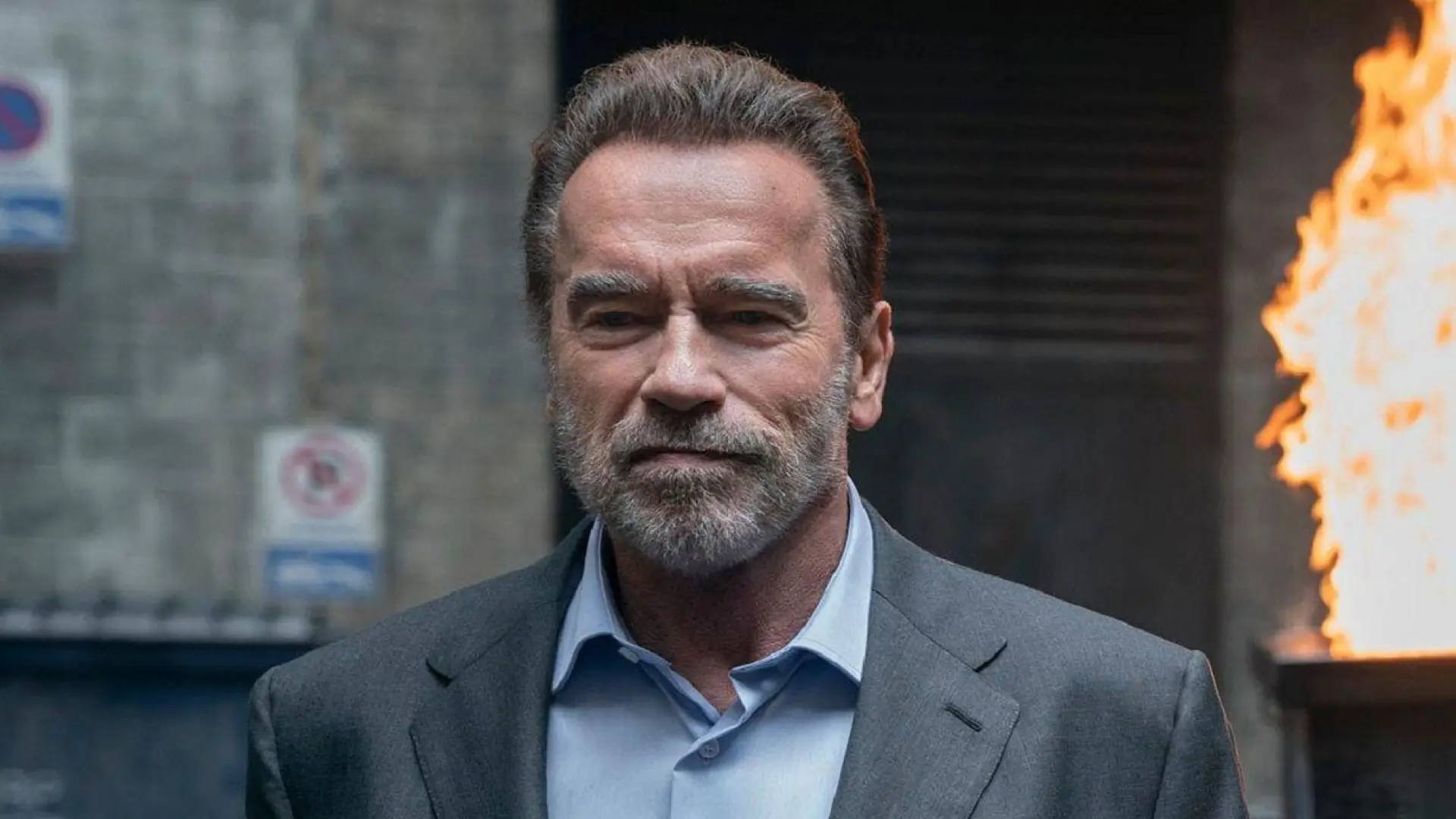 Arnold Schwarzenegger tendrá su propia 'Jungla de cristal' junto a Liam Hemsworth