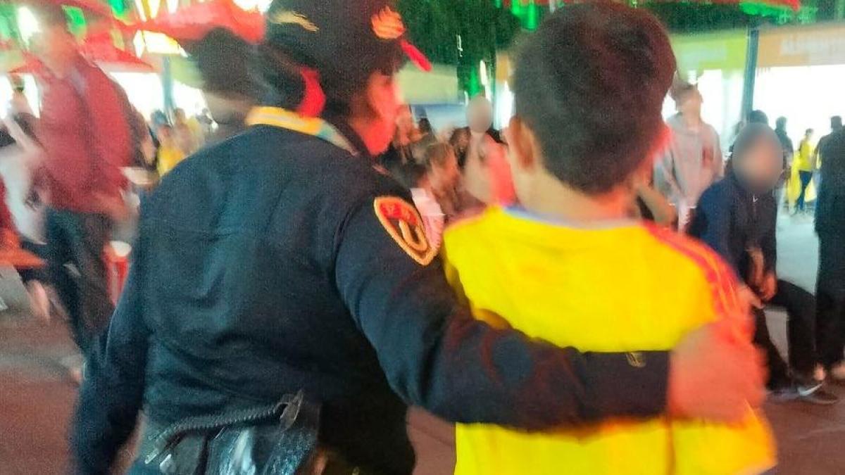Niño colombiano se pierde en el Fan Fest del Zócalo CDMX… así fue el final