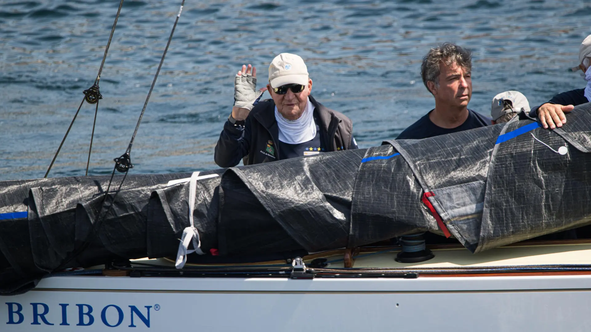 El rey emérito Juan Carlos I vuelve a competir en vela nueve meses después
