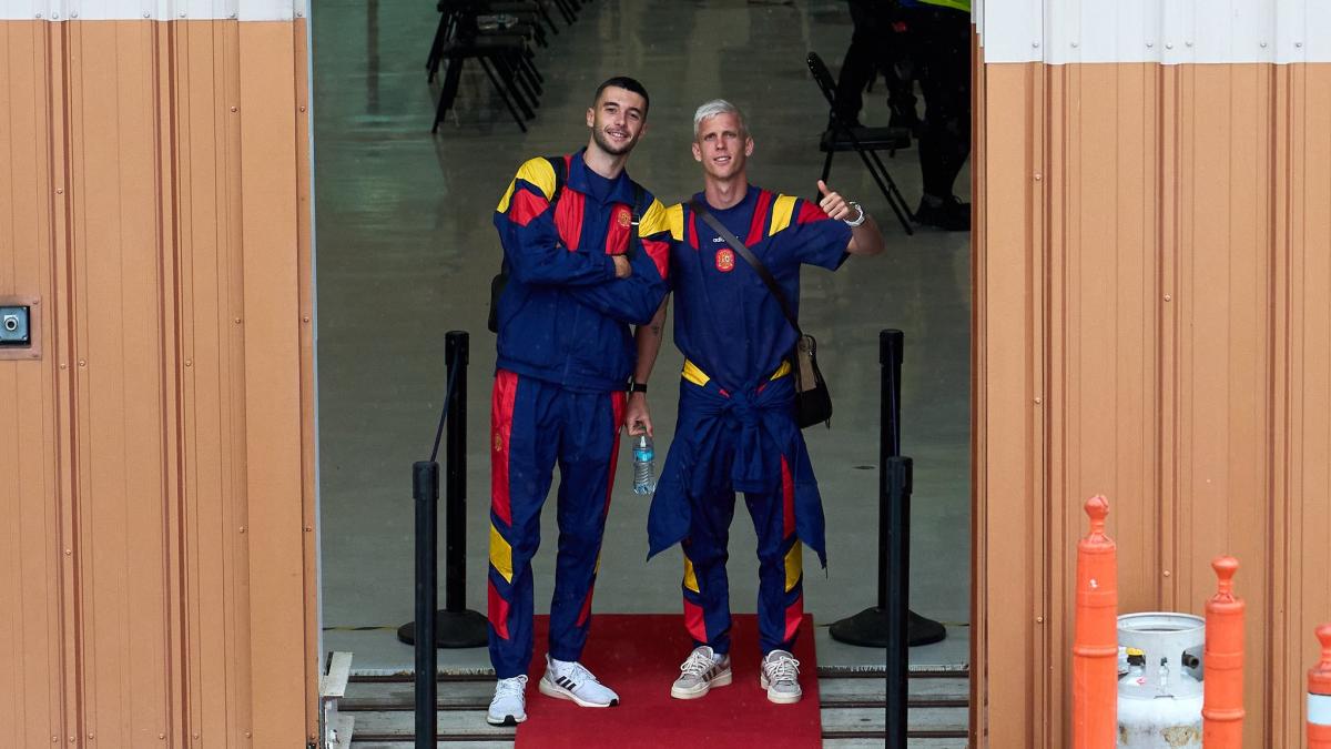 España desata la locura en Puebla antes del Mundial 2026; cientos de aficionados esperan a La Roja en su hotel