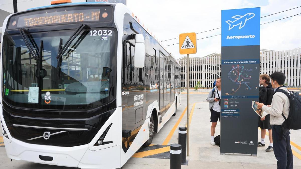 Aeropuerto de Guadalajara ya entra en ambiente mundialista; aficionados destacan seguridad