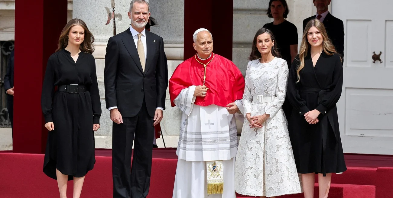 León XIV aterrizó en Madrid para iniciar una histórica gira por España