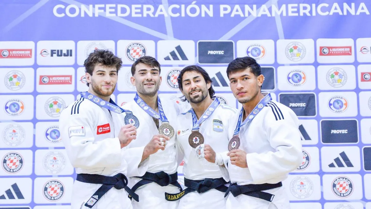Karim Adárvez volvió al podio con una medalla en Buenos Aires