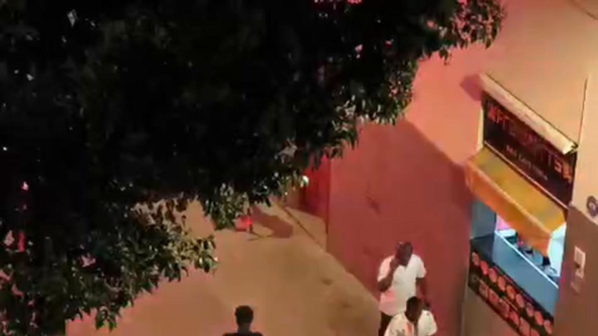 Graves disturbios nocturnos en el barrio de Cerdanyola de Mataró tras un desahucio