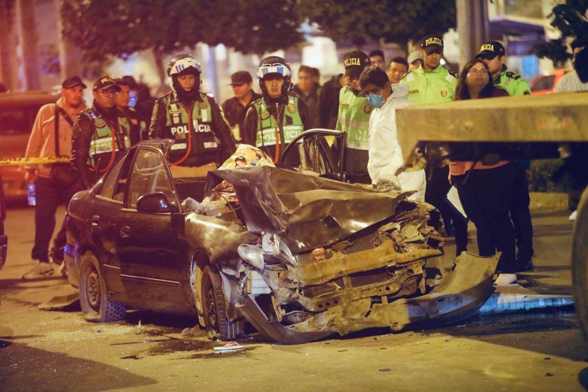 Villa María del Triunfo: un muerto y tres heridos tras choque de auto contra tráiler