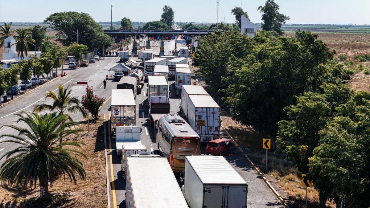 Paro nacional de transportistas: ¿A qué hora inicia y qué autopistas cerrarán?