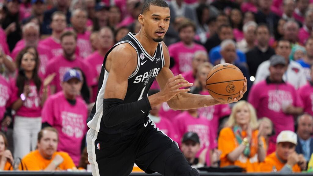 Finale NBA : les Spurs de Wembanyama commencent mal, battus par les New York Knicks