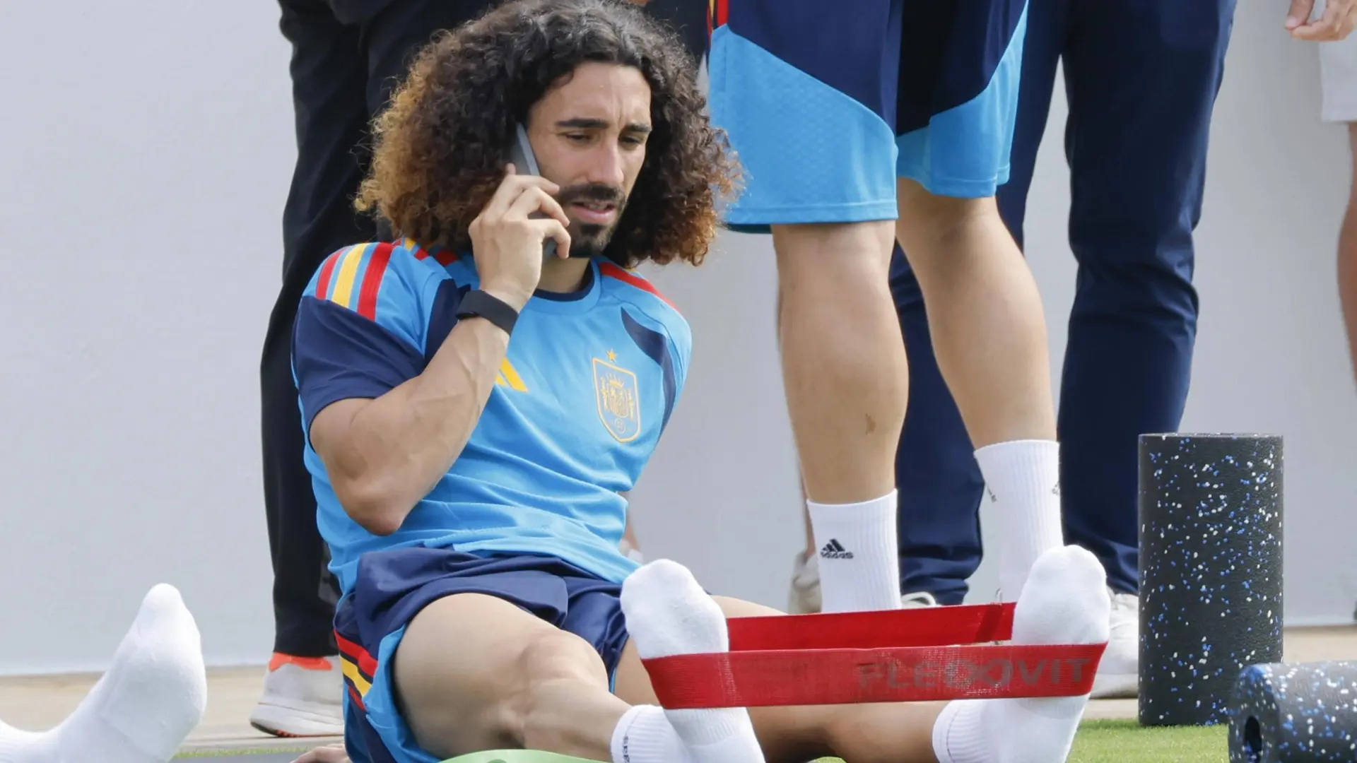 El Madrid ata el fichaje de Cucurella a un día del debut de España en el Mundial