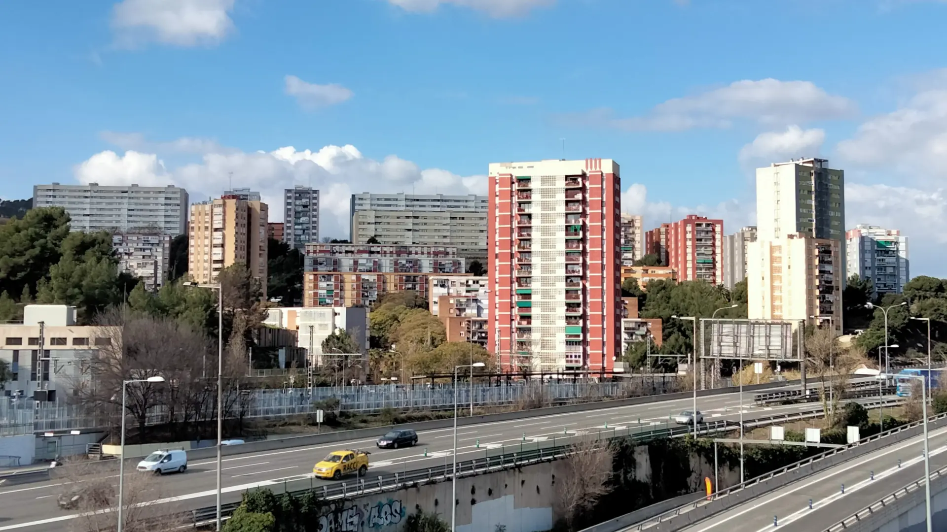 El único barrio de Barcelona donde se puede comprar un piso de 80 metros cuadrados por menos de 150.000 euros