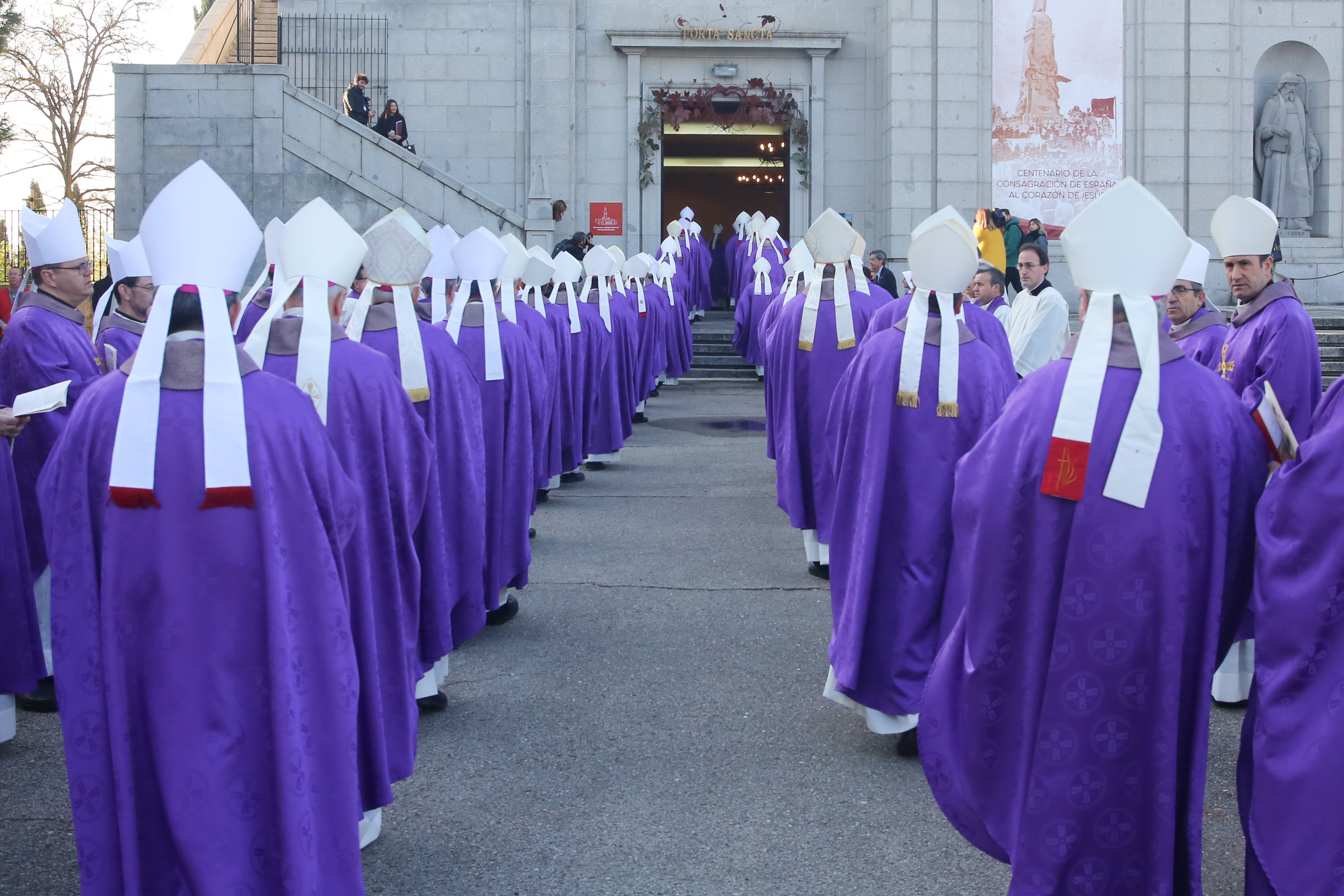 Esta es la lista de los 94 altos cargos de la Iglesia señalados por tapar casos de pederastia
