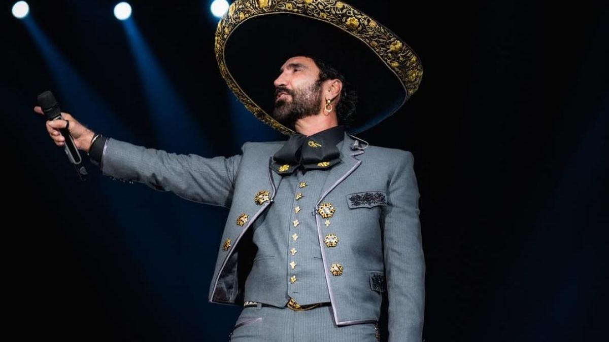 ¿Dónde ver "La Serenata Más Grande del Mundo" de Alejandro Fernández?