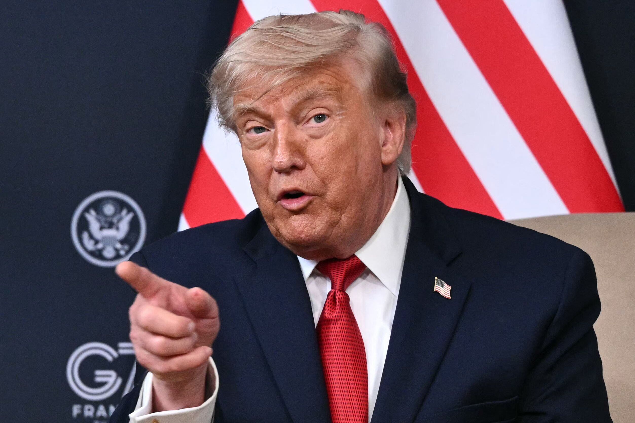 Trump endurece su postura hacia Irán en el G7 y amenaza con retomar los bombardeos si fracasa el acuerdo