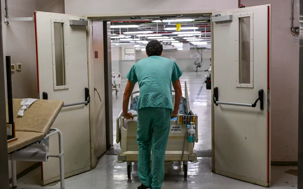 External AI tools blocked from public hospital networks over cyber safety fears