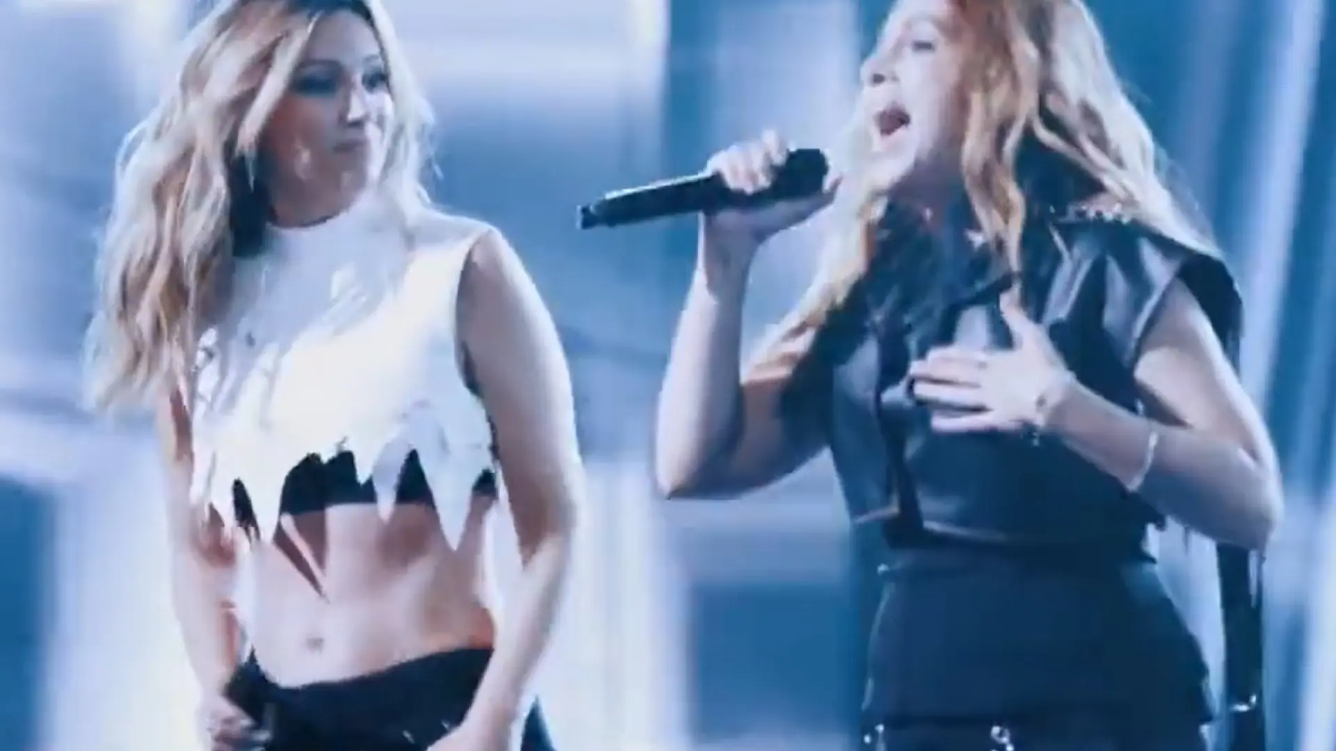 Leire Martínez y Edurne cantan 'Mi nombre', el tema que la exvocalista de La Oreja de Van Gogh dedicó la banda tras su ruptura