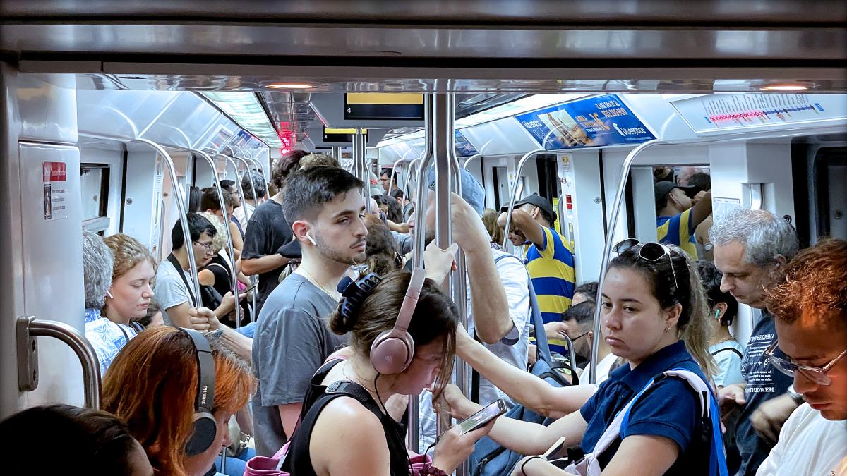 Refuerzo especial del transporte público por la visita del Papa a Barcelona y Montserrat