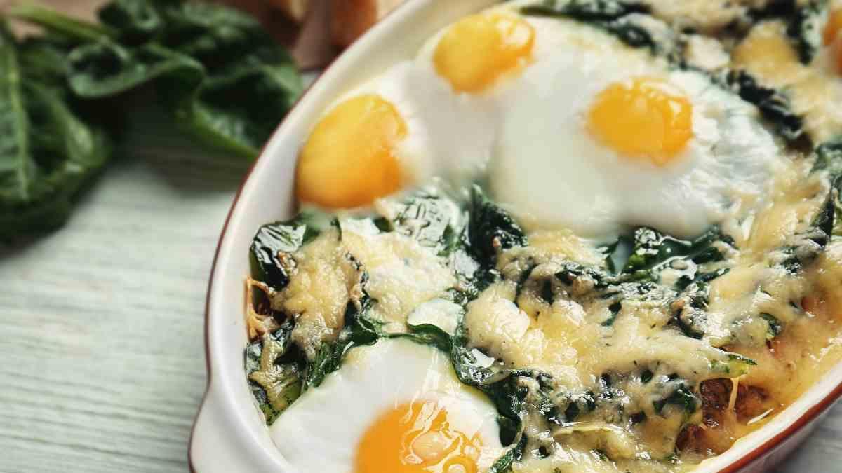 Huevos a la florentina como de restaurante: el desayuno de reyes
