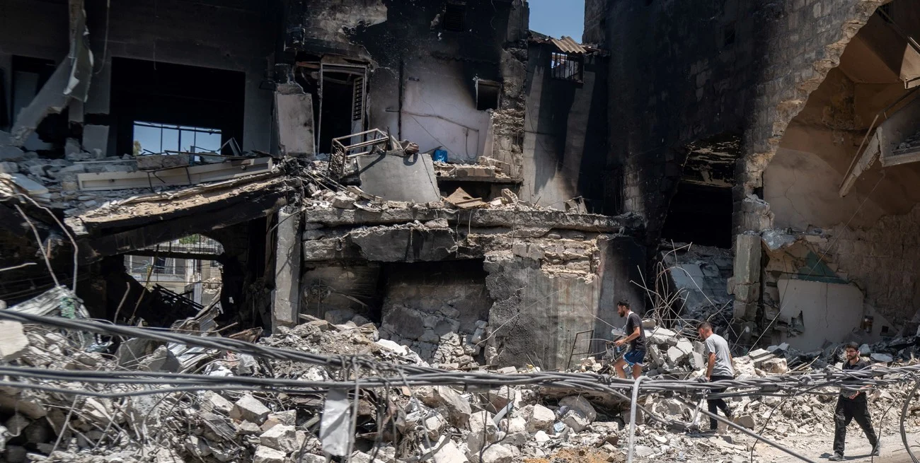 Israel bombardeó el sur del Líbano tras las advertencias de Irán y Trump
