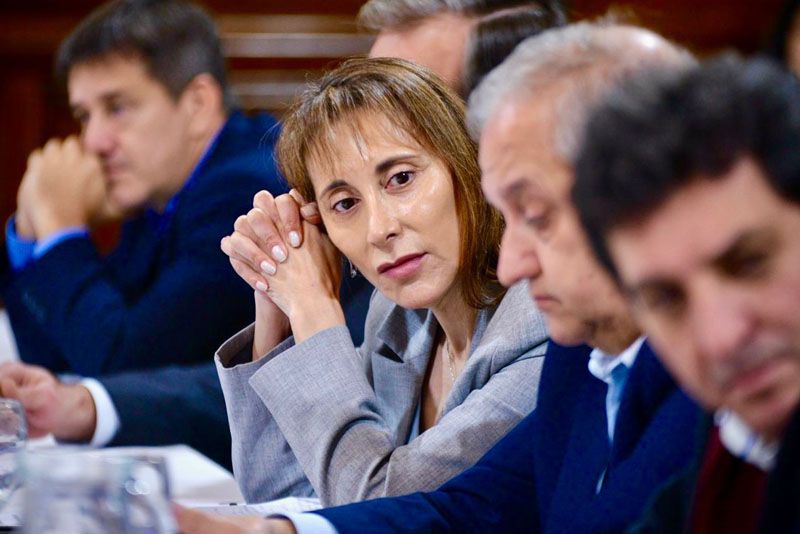 López: "Adorni no puede seguir en el cargo"