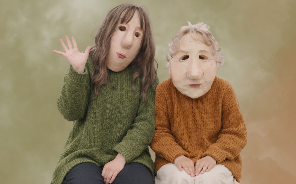 Sandra y Julia: teatro físico sobre los secretos de familia