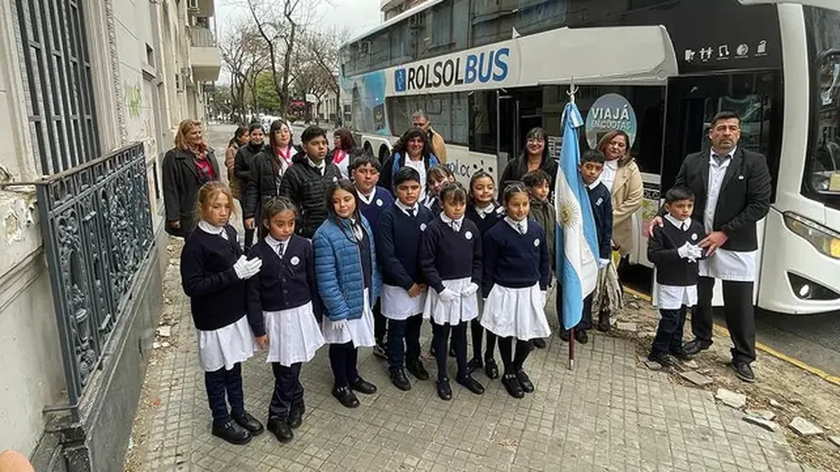Alumnos de Los Talas viajaron a Rosario para prometer lealtad a la bandera