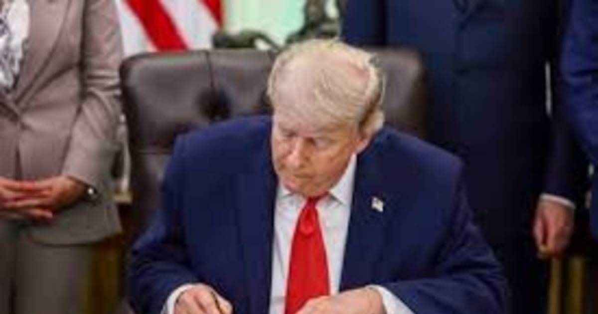 Donald Trump anunció que el acuerdo para poner fin a la guerra con Irán se firmará este domingo