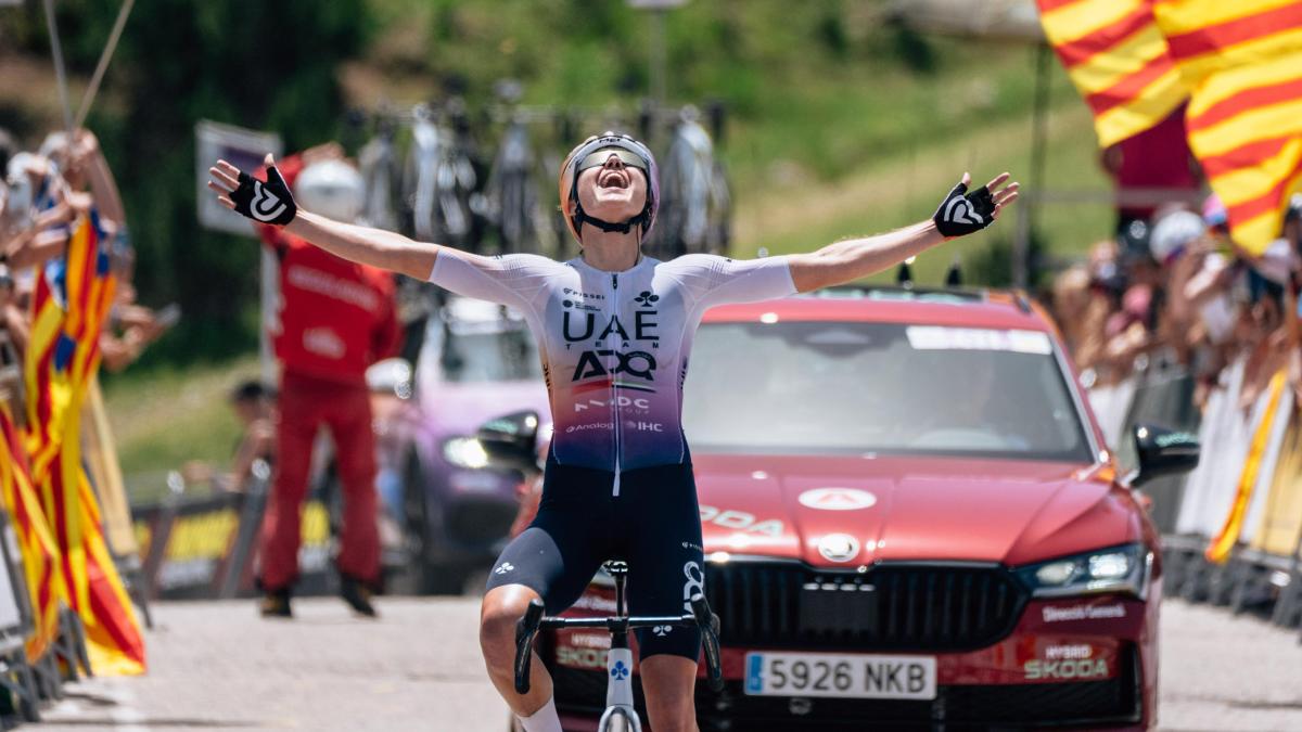 Una esplendorosa Paula Blasi vuela en la etapa reina de la Volta a Catalunya