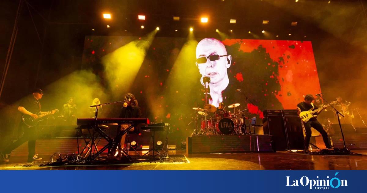 Mirá en vivo el recital homenaje al Indio Solari de los Fundamentalistas del Aire Acondicionado en Comodoro Rivadavia