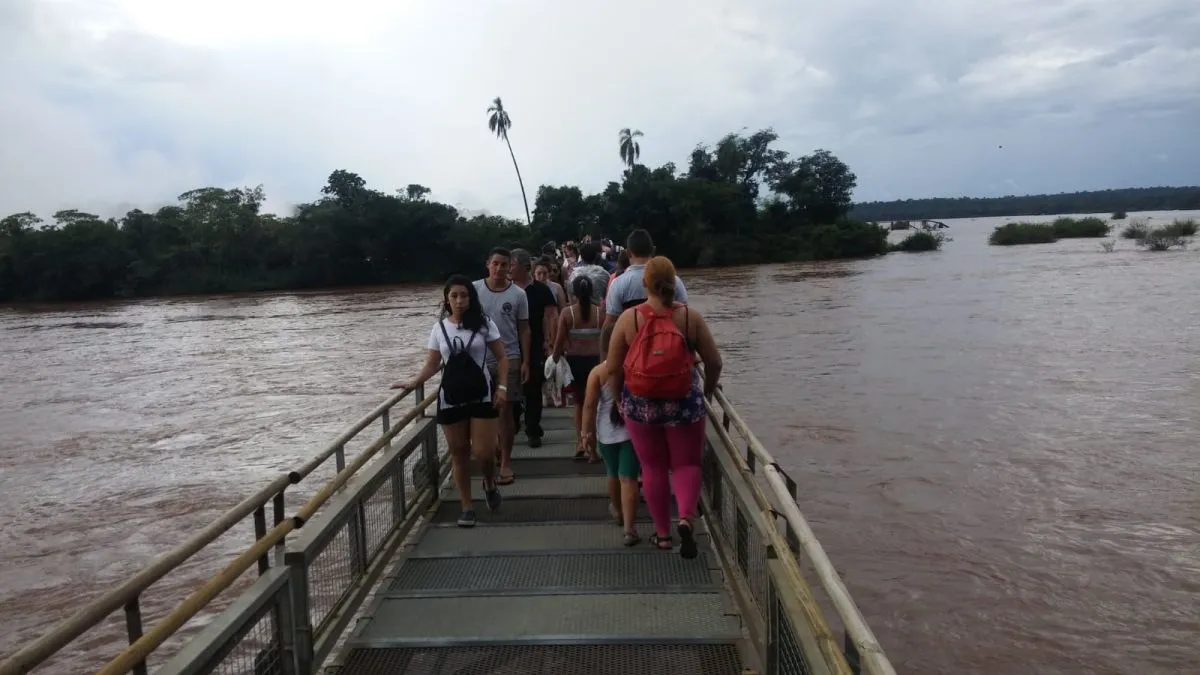 Habilitaron el circuito Garganta del Diablo y sigue la búsqueda del turista desaparecido