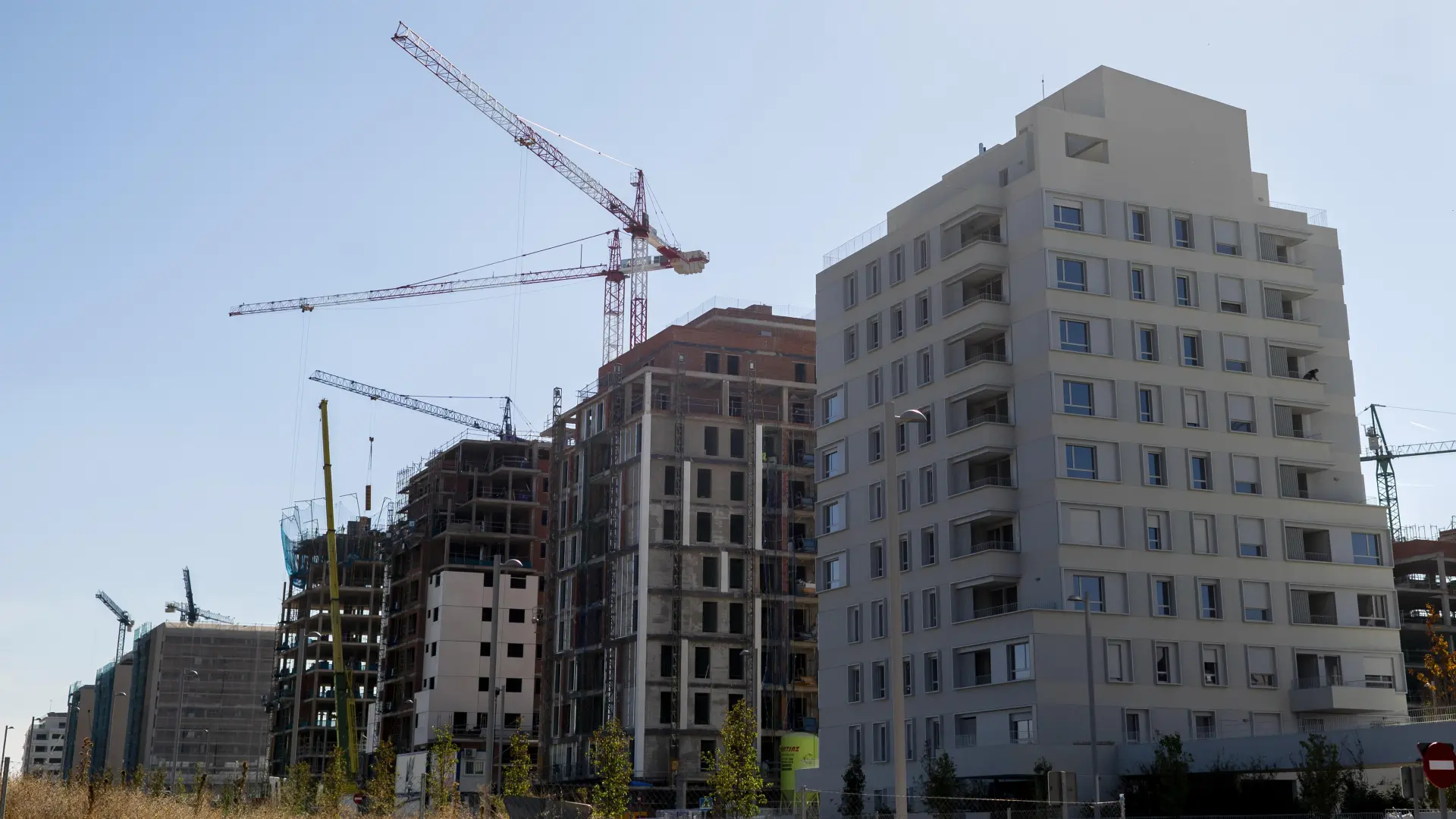La construcción de pisos protegidos acelera en 2026: las VPO acabadas crecen un 75% hasta alcanzar las 5.215