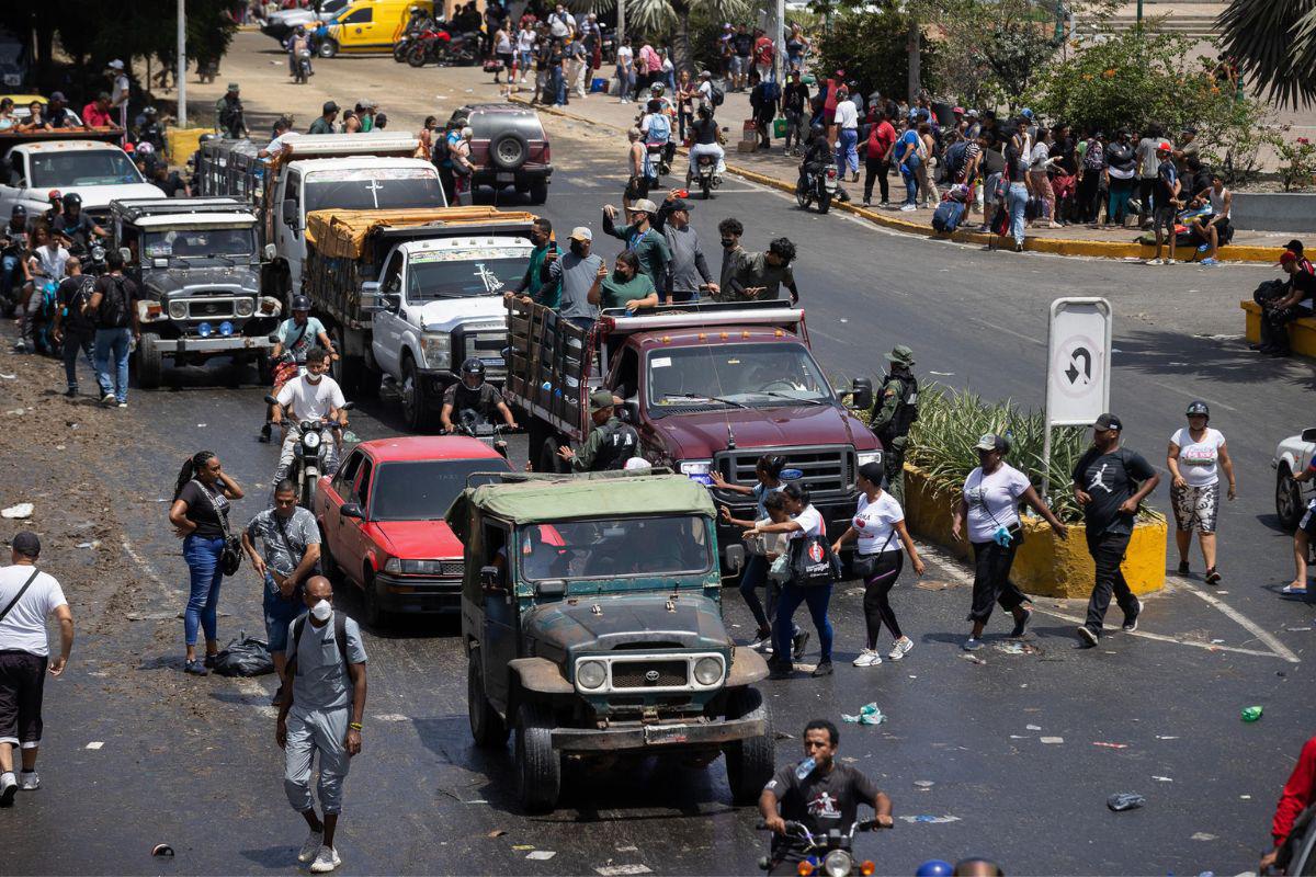 Gobierno de Venezuela desmantela centros de acopio de la oposición para damnificados del terremoto