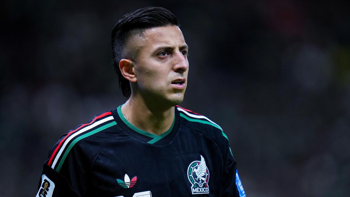 Mundial 2026: Roberto Alvarado a una asistencia de la marca histórica de México, ¡Dibuje