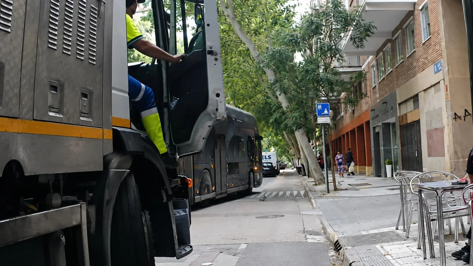 Un ciclista estalla: "Ejemplo aterrador de cómo no debe diseñarse un carril bici"