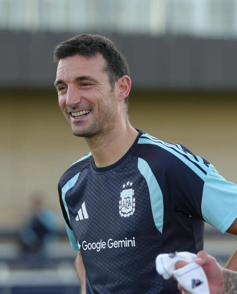 Argentina se entrenó a seis días del debut en el Mundial: las cuatro dudas de Scaloni para enfrentar a Argelia