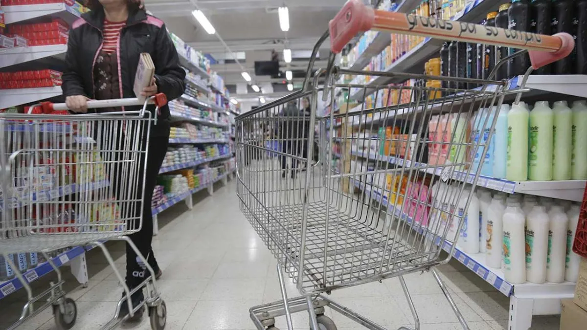 Combustibles, logística y lácteos impulsaron las subas en las góndolas