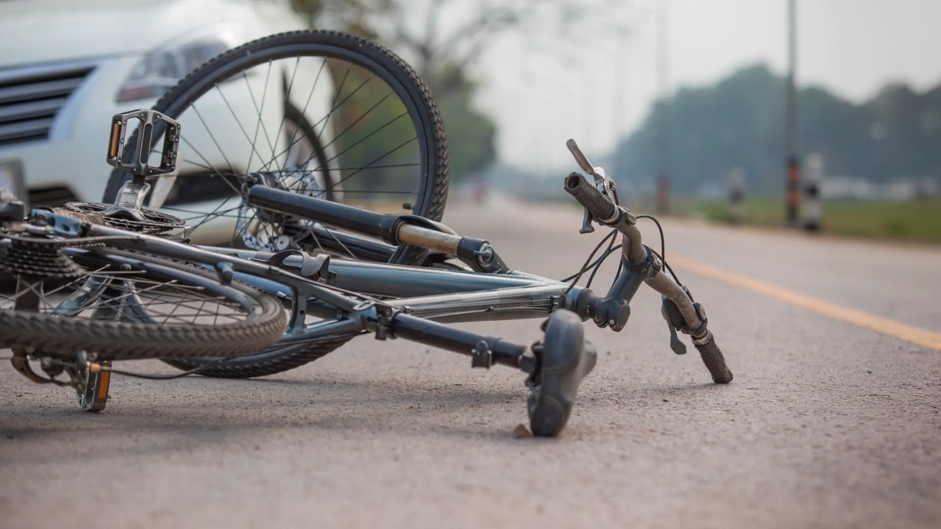 Un atropello masivo a un grupo de niños que iban en bici deja al menos 3 muertos en un campamento
